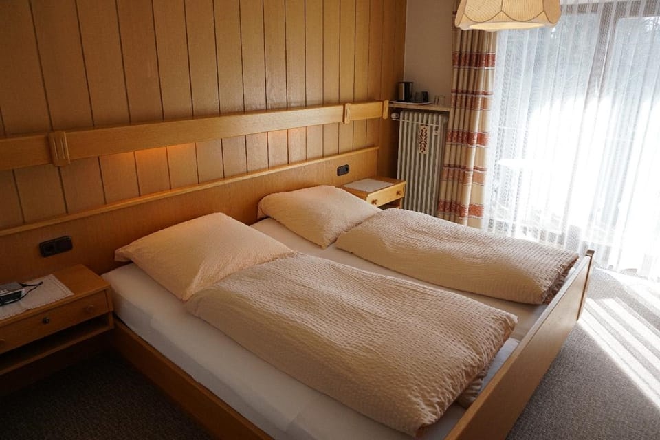 Double Room | Free WiFi, bed sheets
