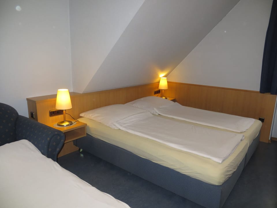 Quadruple Room | Cribs (surcharge), WiFi (free), bed sheets