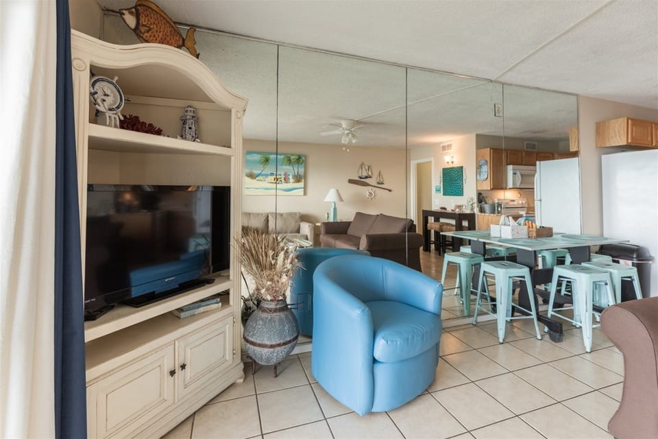 Condo, 1 King Bed with Sofa bed (The Summit 602) | 1 bedroom, iron/ironing board