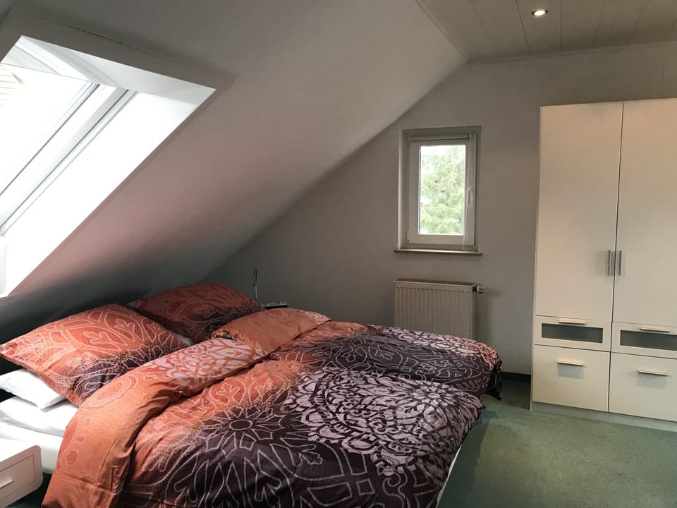 Apartment | 1 bedroom, WiFi (free), bed sheets