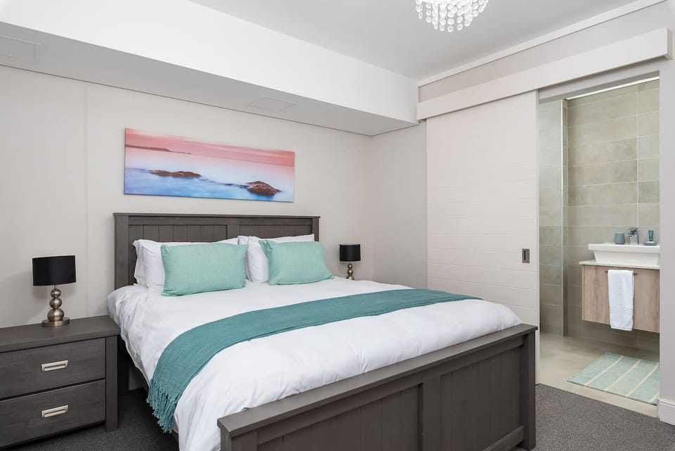 Premier Apartment | 1 bedroom, premium bedding, in-room safe, desk