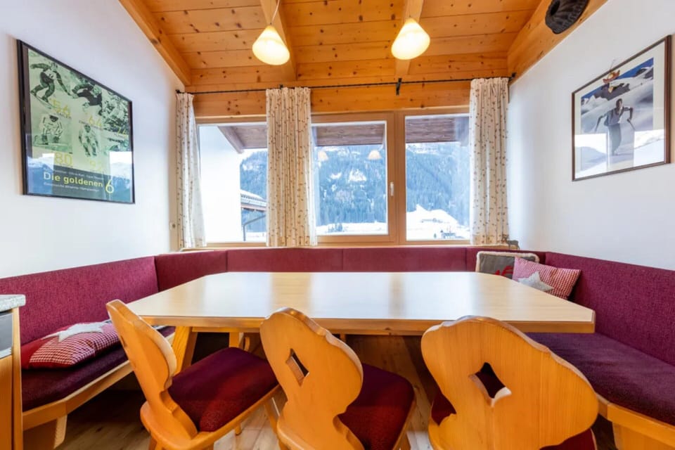 House | Dining