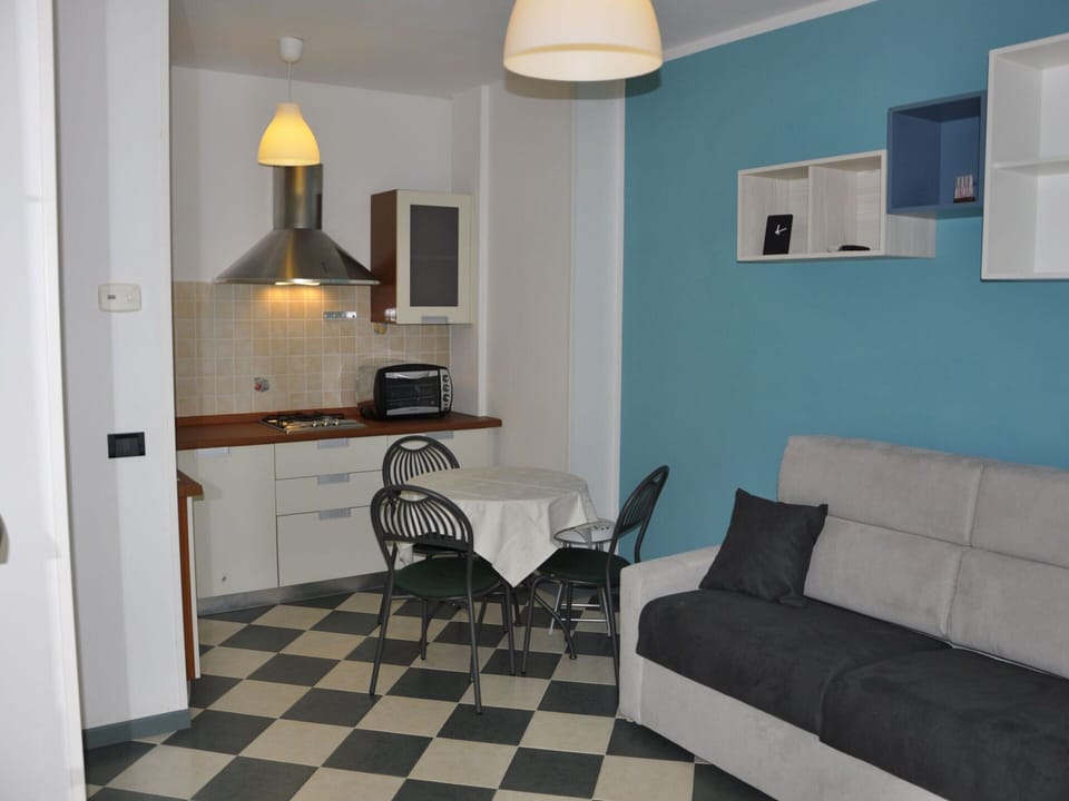 House | Private kitchen | Fridge, oven, stovetop