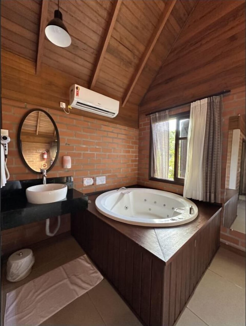 Luxury Cabin, 1 Bedroom, Garden View | Minibar, individually decorated, individually furnished, free WiFi