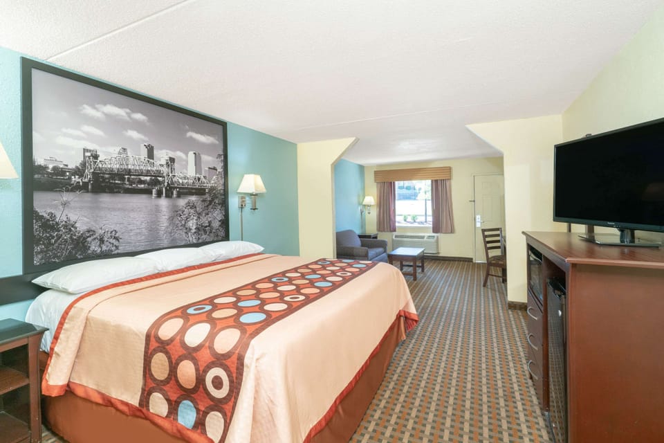 Iron/ironing board, free WiFi