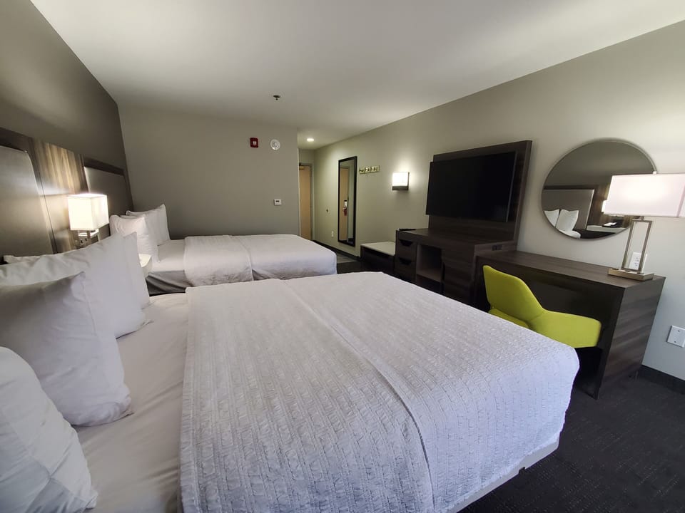 Premium bedding, in-room safe, iron/ironing board, cribs (free)