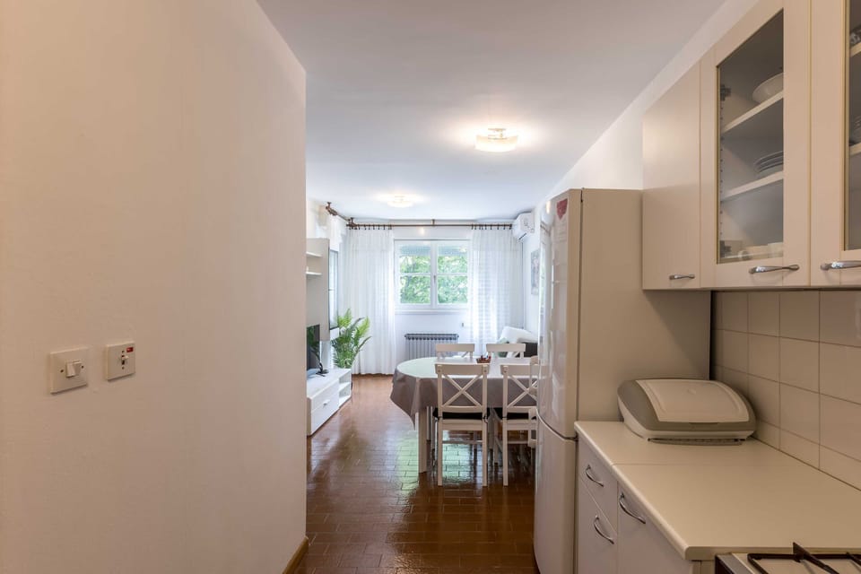Apartment (One Bedroom Apartment) | Private kitchen | Fridge, stovetop, coffee/tea maker, cookware/dishes/utensils