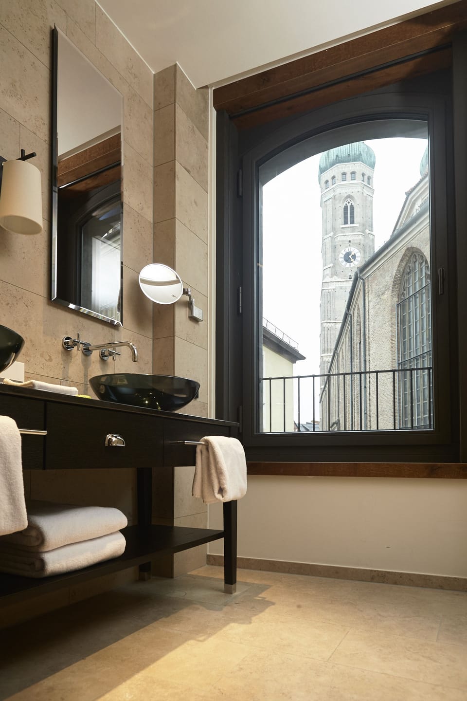 Junior Double Room, 1 King Bed, City View, Corner | Bathroom | Shower, rainfall showerhead, designer toiletries, hair dryer