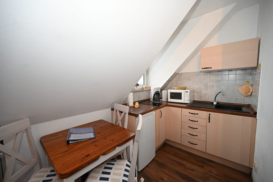 Studio, 1 Double Bed, Harbor View | Iron/ironing board (on request), cribs (surcharge), WiFi (free)