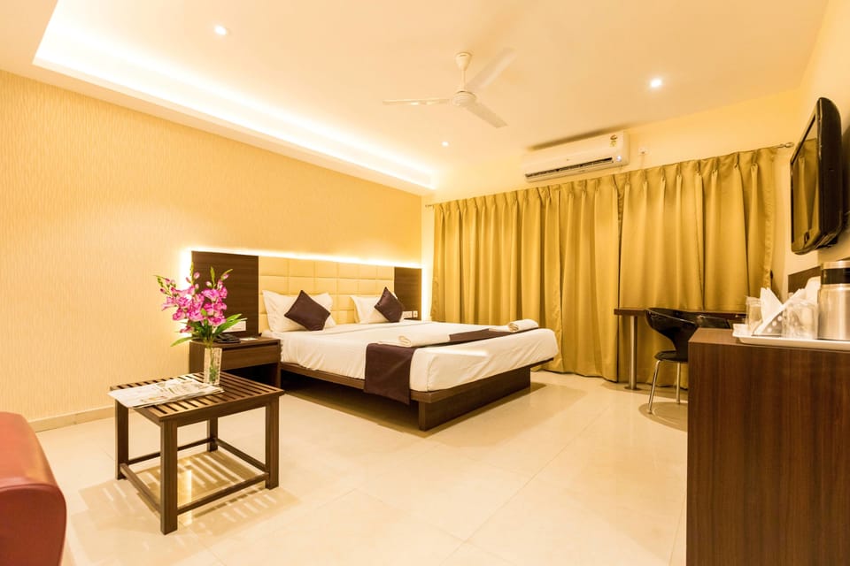 1 bedroom, in-room safe, individually decorated, individually furnished