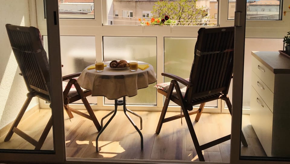 Apartment (Comfort One Bedroom Apartment) | Balcony