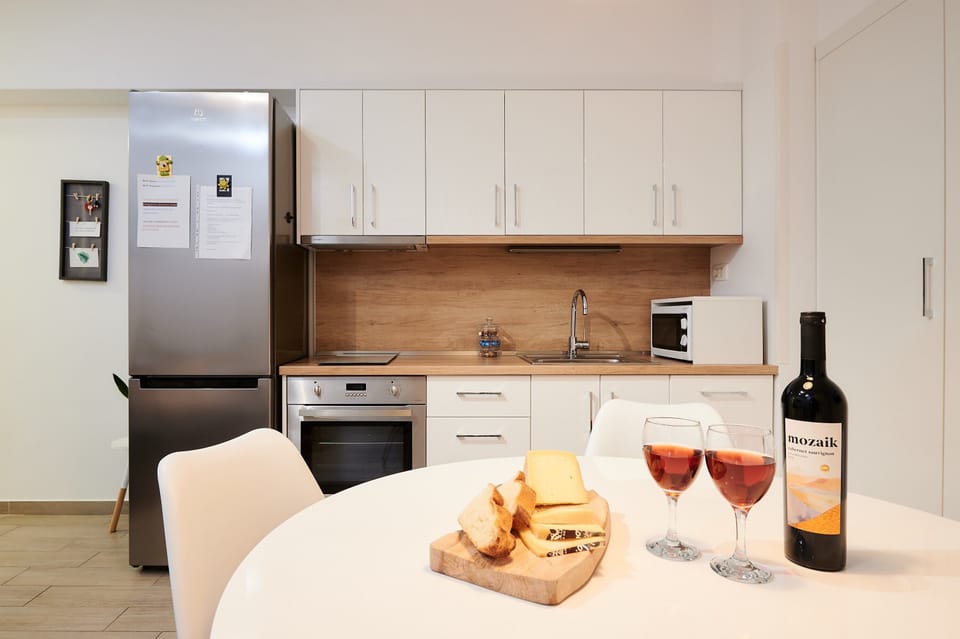 Apartment (Two Bedroom Apartment with Terrace an) | Dining room