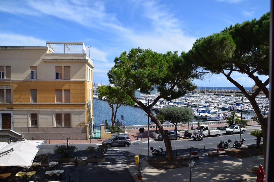 Family Apartment, 2 Bedrooms, 2 Bathrooms, Sea Facing (Sunrise Apartment Seaview) | Marina