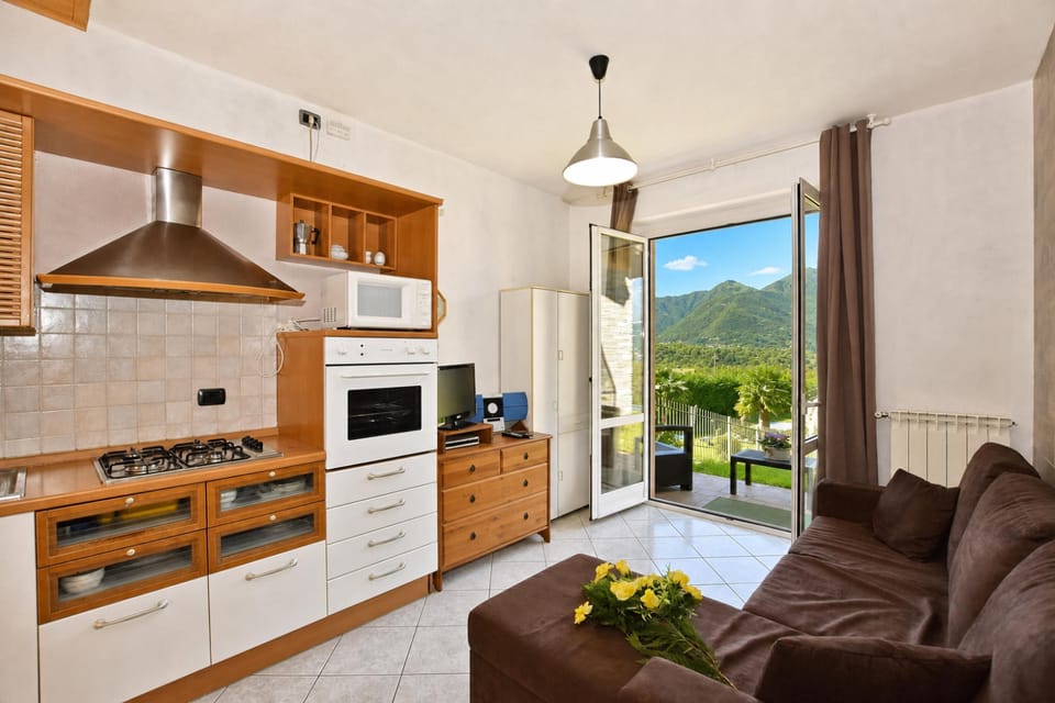 Family House, 1 Bedroom, Microwave, Mountainside (Calla) | Living area | TV, stereo