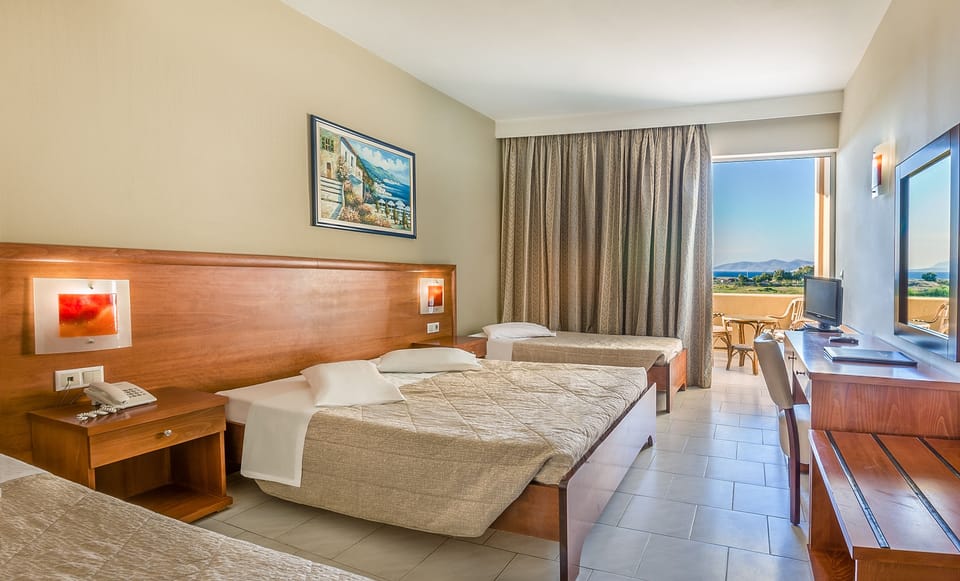 Double or Twin Room, 1 Bedroom | In-room safe, blackout drapes