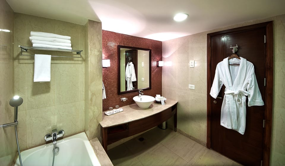 Shower, free toiletries, towels