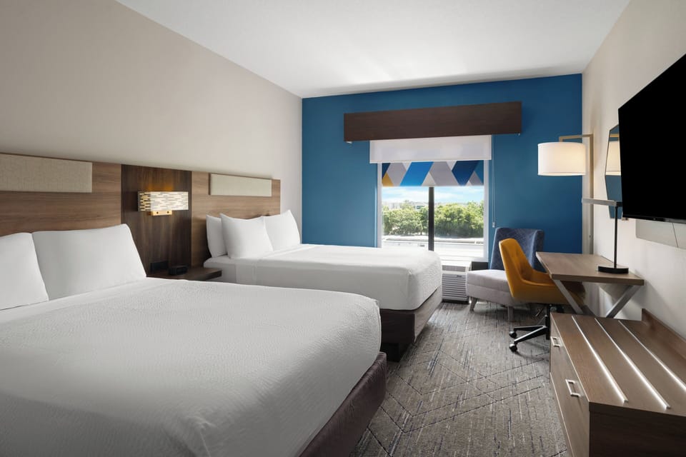 In-room safe, desk, soundproofing, iron/ironing board