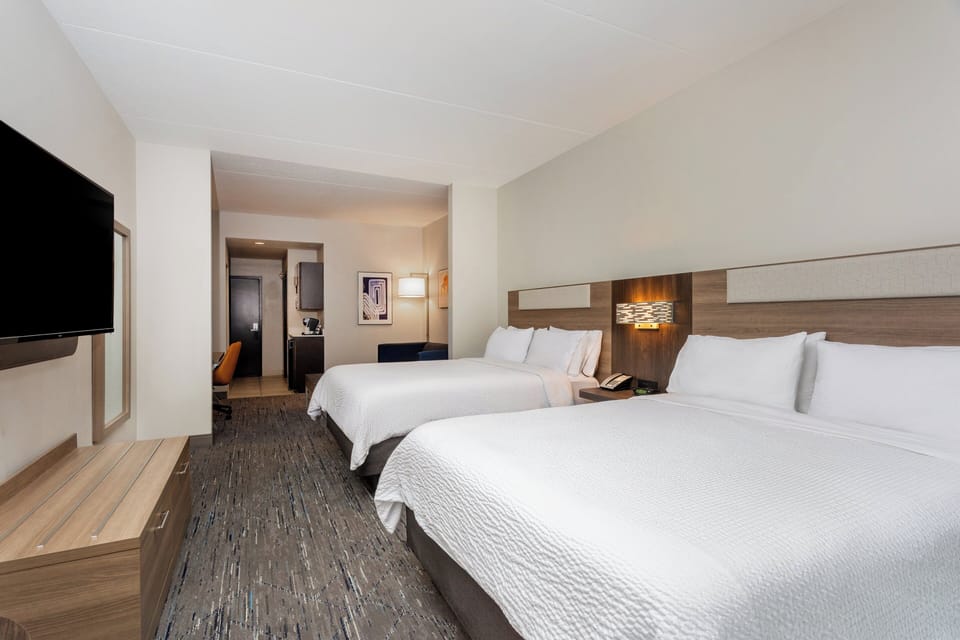 In-room safe, desk, soundproofing, iron/ironing board