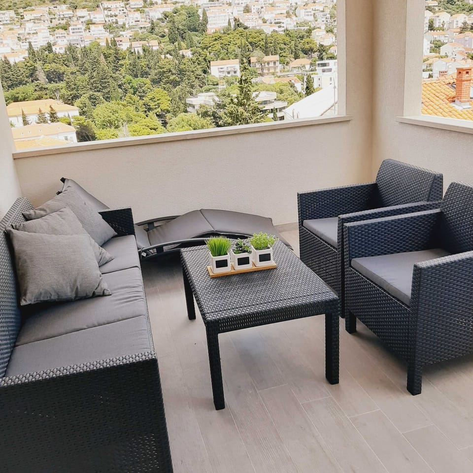 Apartment (Three Bedroom Apartment with Terrace,) | Terrace/patio