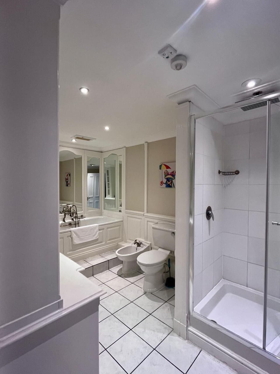 Angel Hotel Bed and Breakfast in Guildford