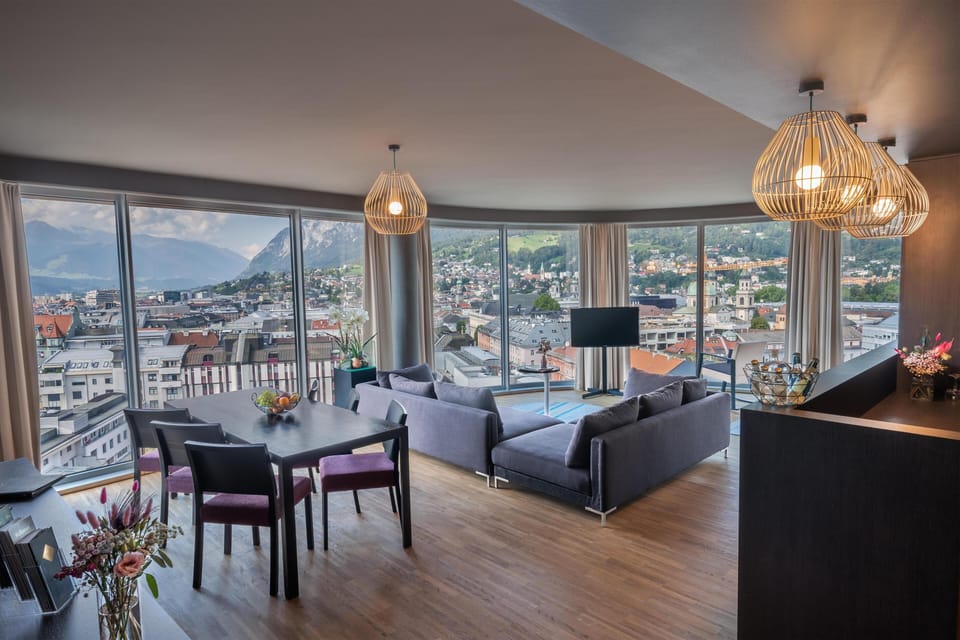 Presidential Suite, 1 King Bed | In-room safe, soundproofing, cribs/infant beds, free WiFi