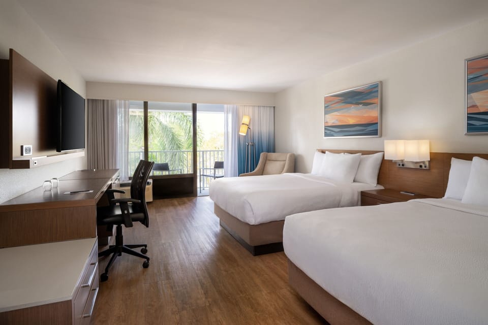 Premium bedding, in-room safe, blackout drapes, iron/ironing board