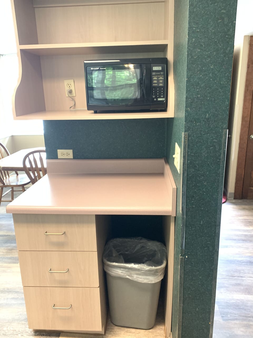 Suite | Private kitchen | Full-size fridge, microwave, oven, dishwasher