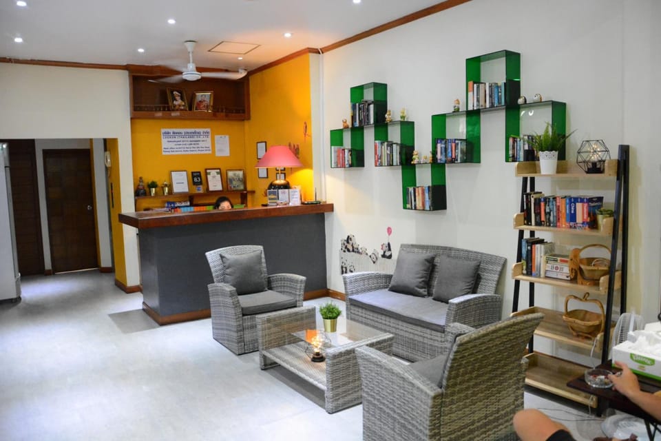 Casa Jip Guesthouse Hotel in Patong