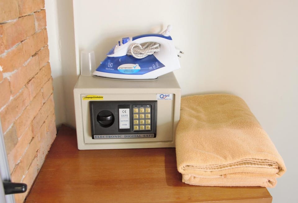 Minibar, in-room safe, desk, laptop workspace