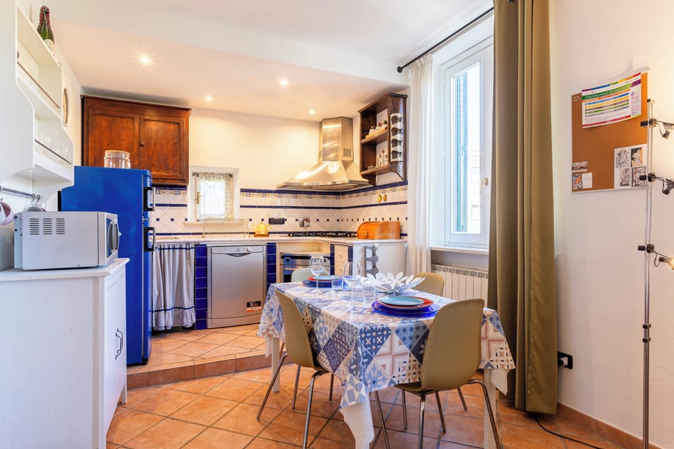 Studio, 1 Bedroom | Private kitchen | Full-size fridge, microwave, oven, stovetop