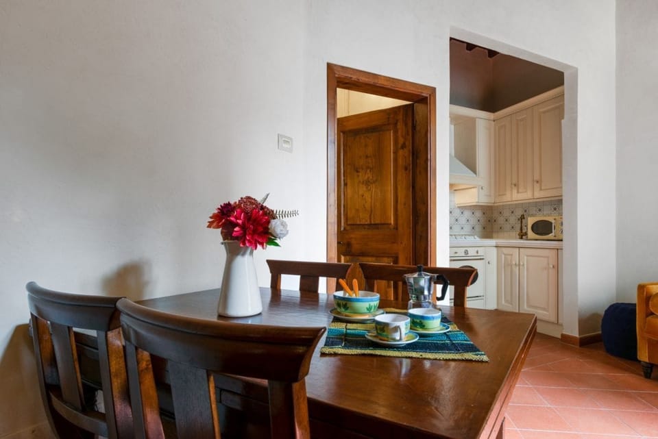 Apartment, 1 Bedroom | Private kitchenette | Full-size fridge, microwave, oven, stovetop