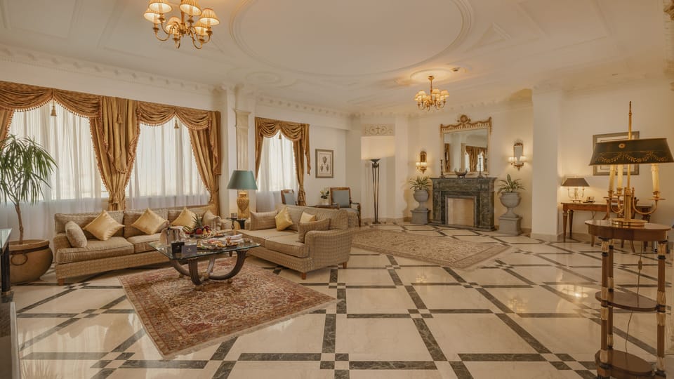 Royal Suite | Living room | 43-inch LCD TV with satellite channels, TV