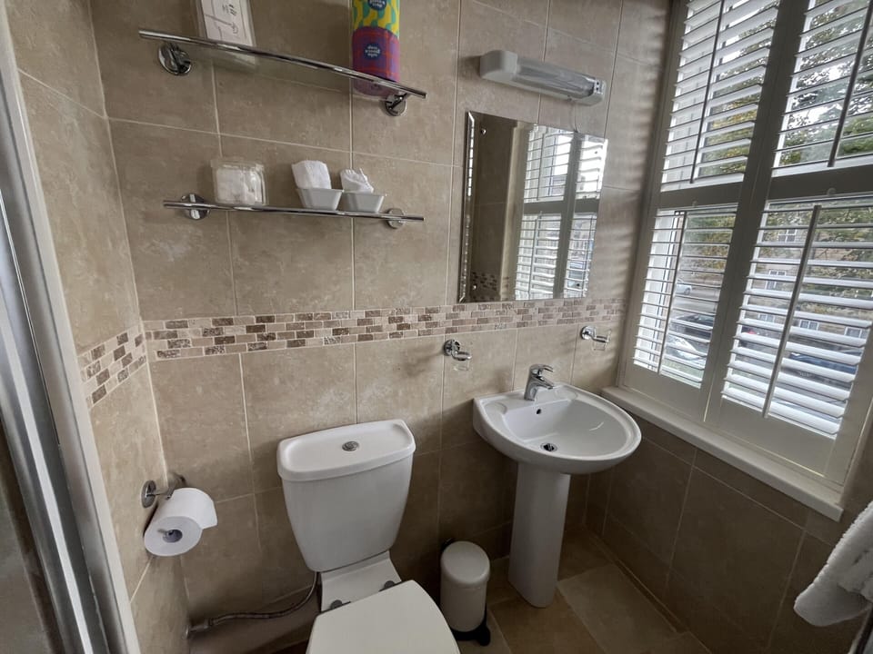 Double Room, Ensuite | Bathroom