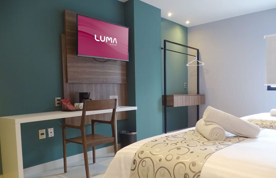 Individually furnished, desk, iron/ironing board, free WiFi
