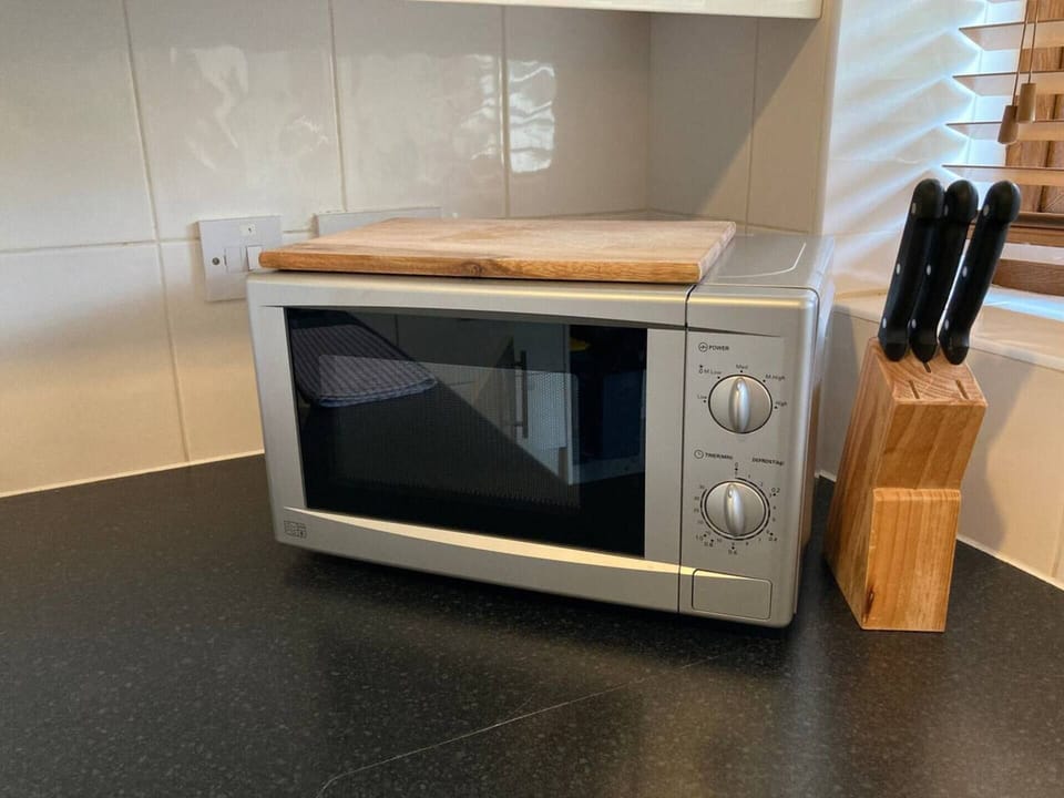 Apartment | Private kitchen | Fridge, microwave, oven, stovetop