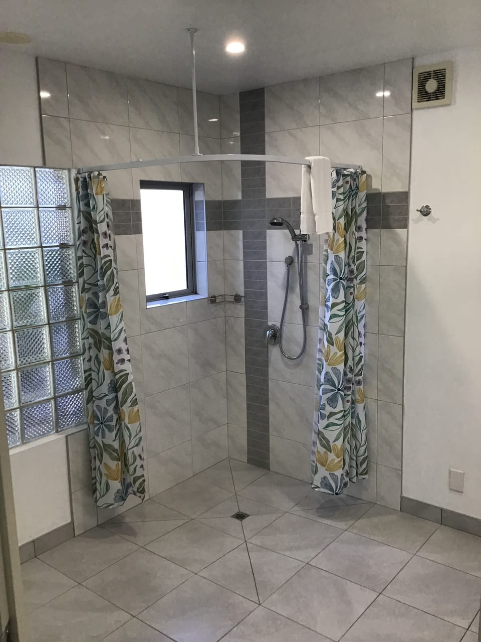 Super King Suite | Bathroom | Shower, designer toiletries, hair dryer, bathrobes
