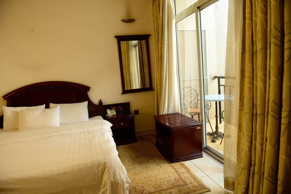 Room, 1 Bedroom, Accessible, Smoking | 1 bedroom