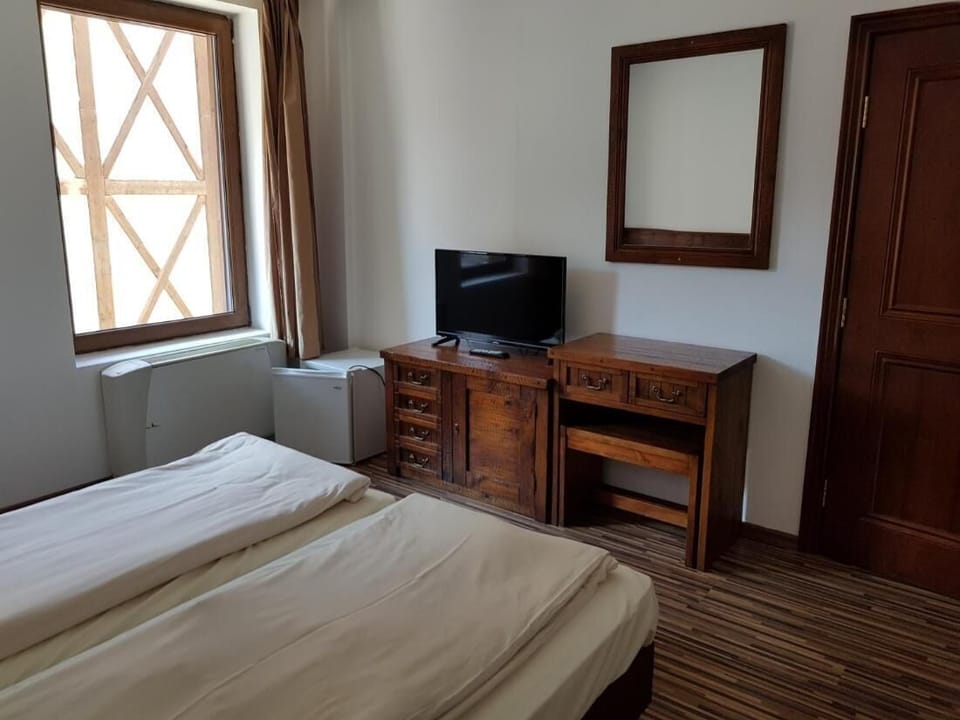 Room, 1 Bedroom, City View | 1 bedroom, bed sheets