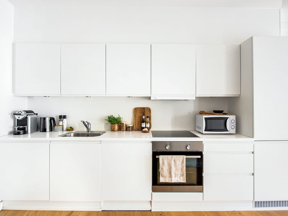 Apartment, 3 Bedrooms, Balcony, City View | Interior