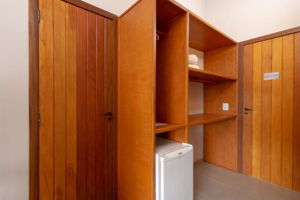Deluxe Triple Room | Minibar, individually decorated, free WiFi, bed sheets