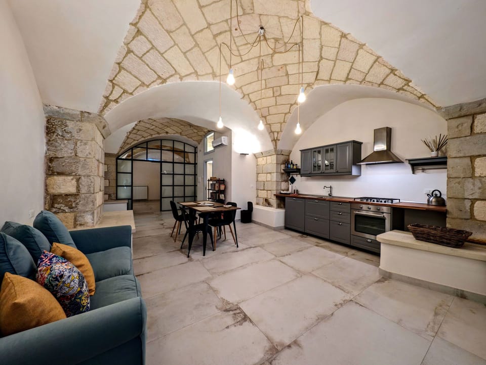 Exclusive Cottage (Elsa) | Living area | 50-inch Smart TV with digital channels, TV, Netflix