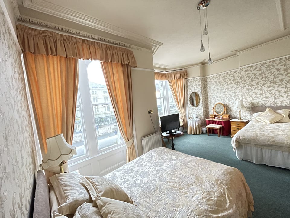 Triple Room, Private Bathroom, Sea View | 1 bedroom