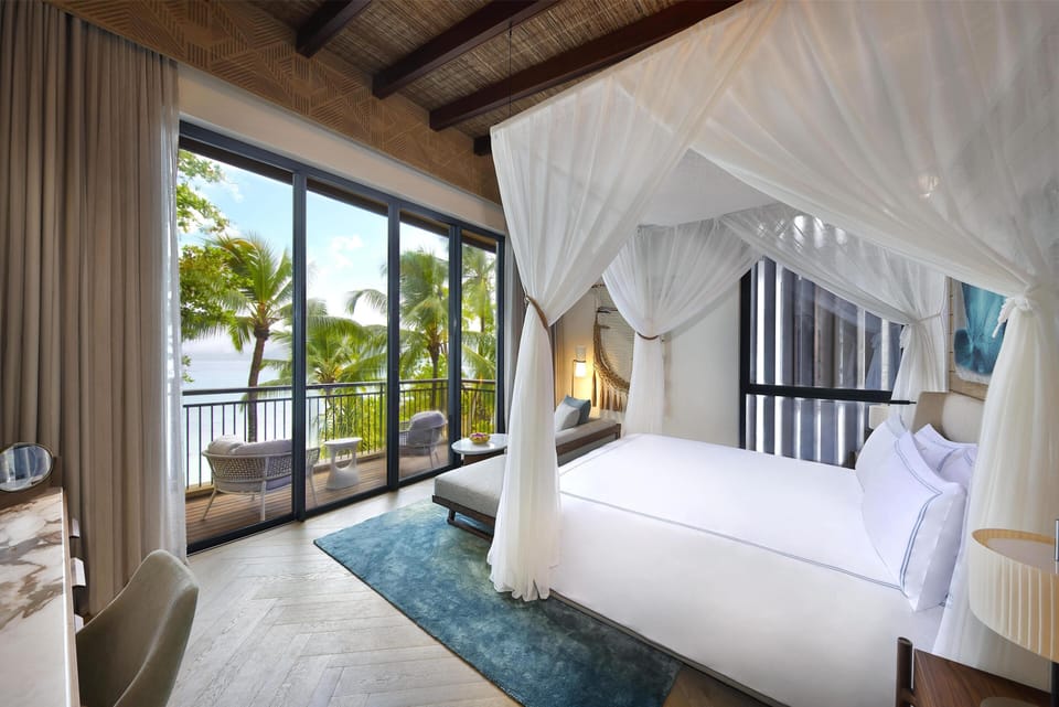 Suite, 1 Bedroom, Ocean View | Premium bedding, free minibar items, in-room safe, desk