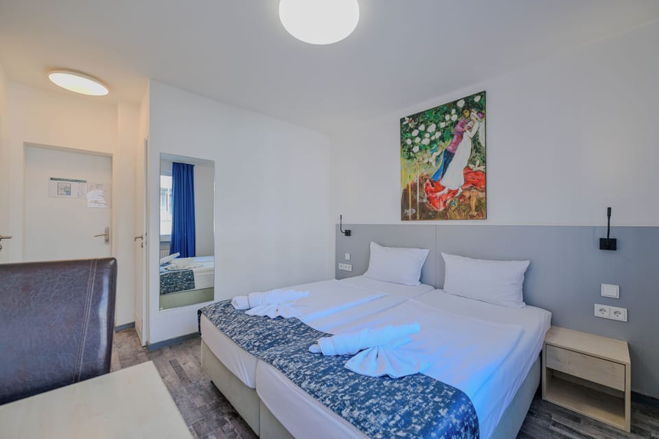 Superior Twin Room | In-room safe, iron/ironing board, free cribs/infant beds, free WiFi