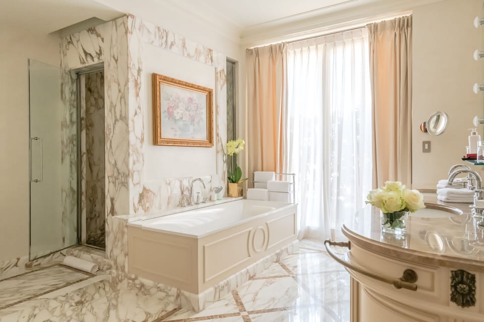 Suite, Terrace (Imperial) | Bathroom | Separate tub and shower, hydromassage showerhead, free toiletries