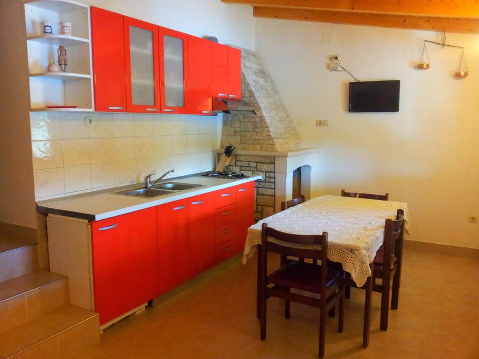 House (One Bedroom Holiday Home) | Private kitchen | Fridge