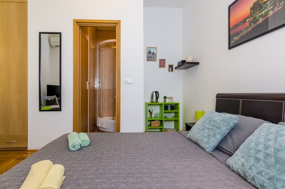 Double Room (Double Room with City View) | 1 bedroom