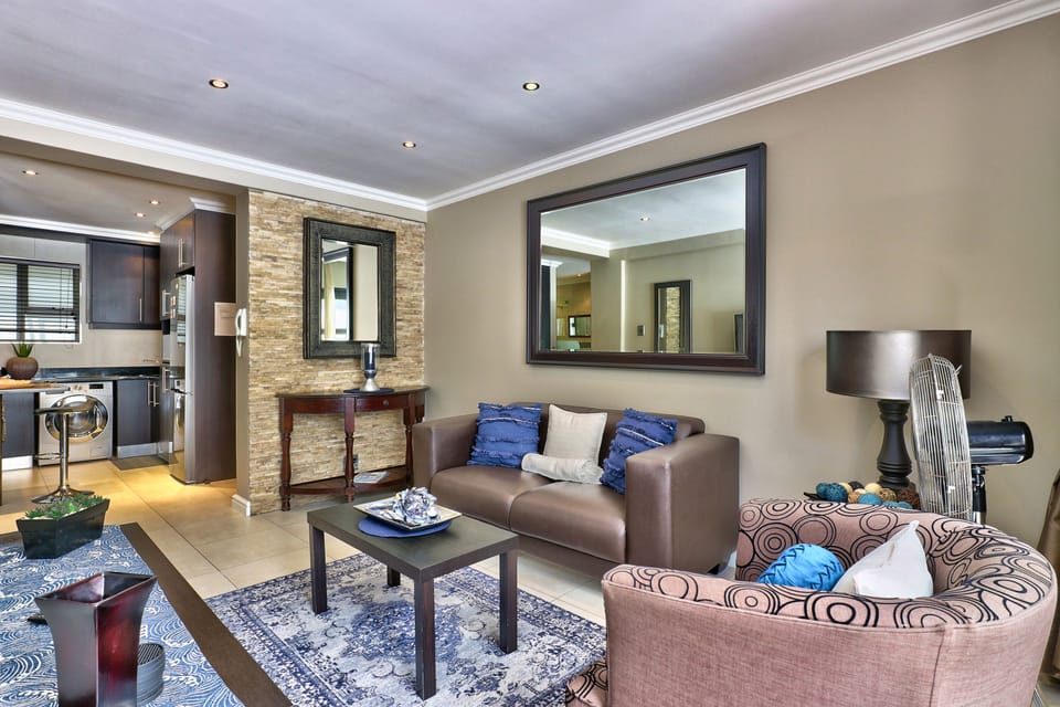 Basic Double Room | Living area | TV