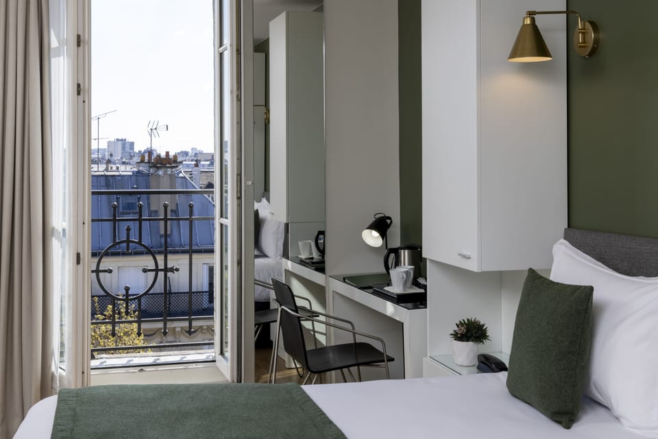 Family Room | In-room safe, desk, soundproofing, iron/ironing board