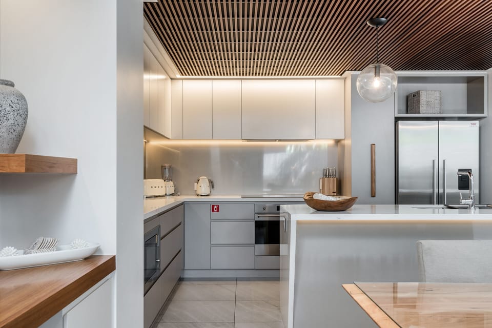 House | Private kitchen | Espresso maker, coffee/tea maker, full-size fridge, microwave